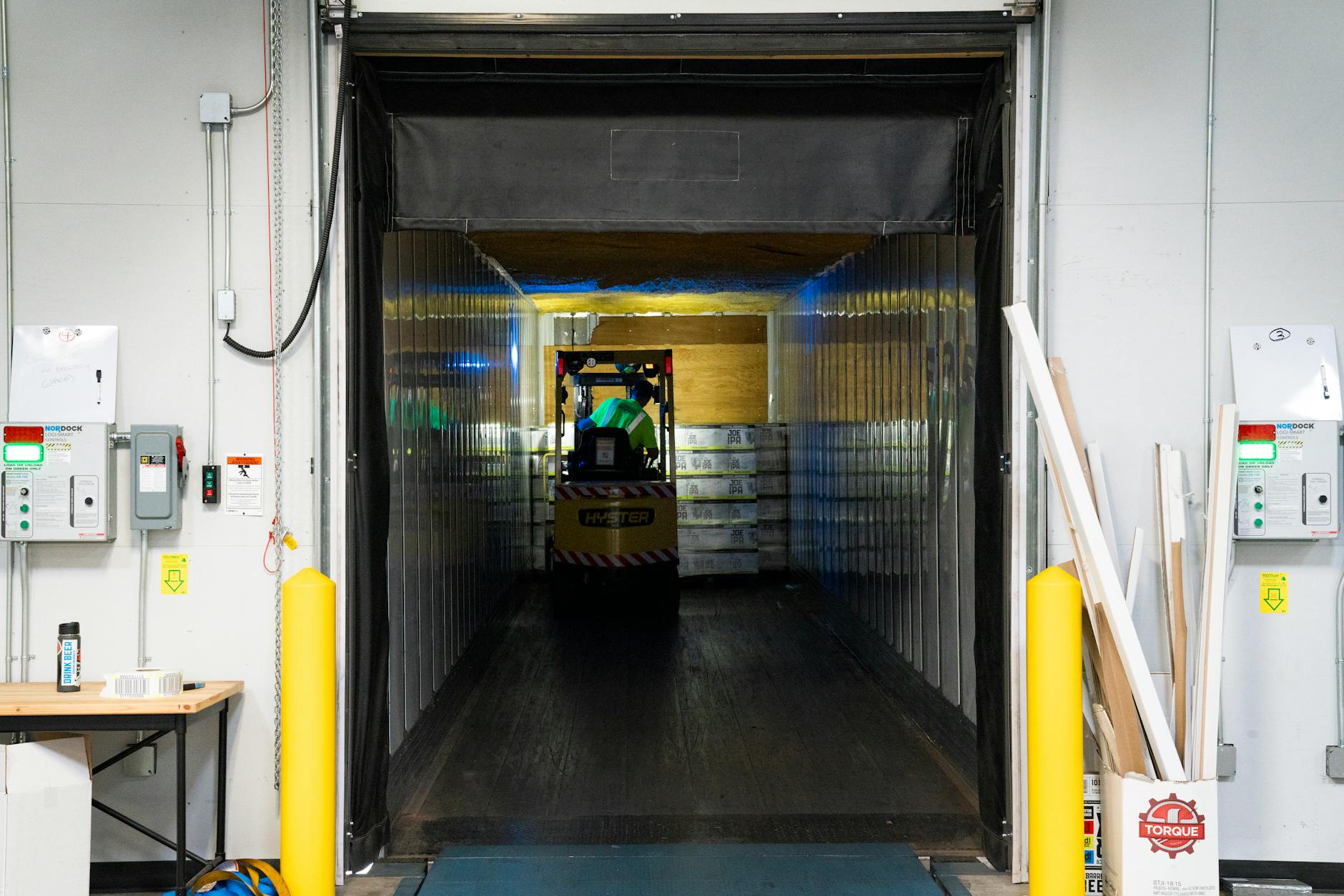 An Inbound Receiving Checklist That Prevents Small Dock Problems from Becoming Big Ones