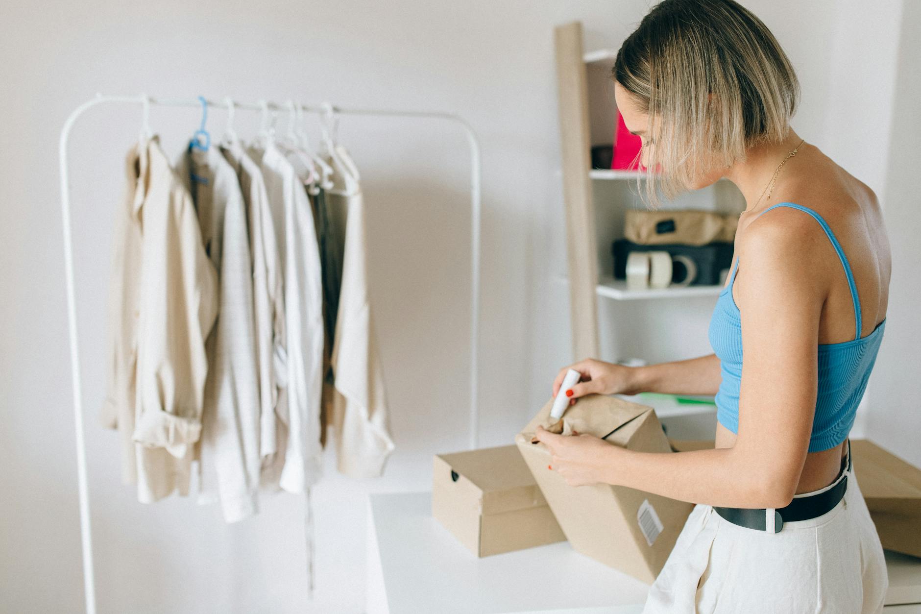 Packing Station Layout Basics That Reduce Repacking and Injuries